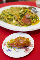  Fried crab in yellow curry or Stir-fried crab curry power  on r