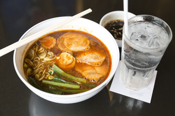 japanese ramen noodle on black table
