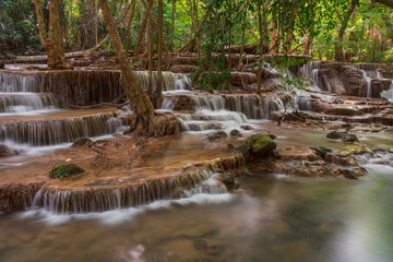 Naklejka premium Huay Mae Khamin waterfall