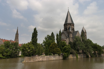 Fototapeta na wymiar views of the historic center of Metz, France