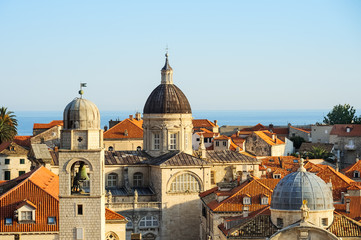 Dubrovnik Altstadt mit Kuppel und Kirchturm