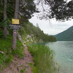 Wanderweg am Weißensee