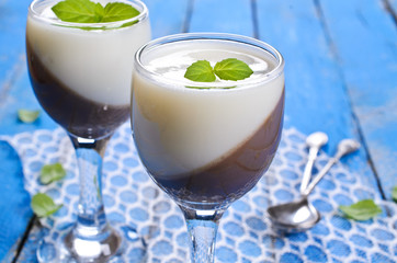 Two-layer jelly
