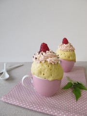 Himbeer Mug Cake aus der Mikrowelle