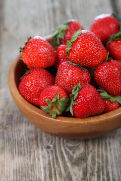 Ripe strawberries in a bowl