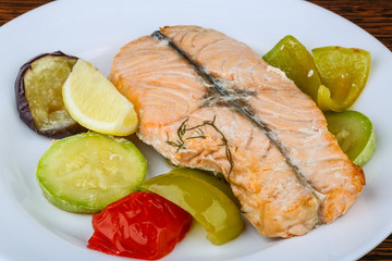 Salmon with grilled vegetables