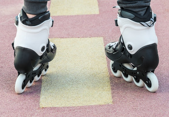 walk on roller skates for skating