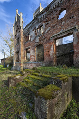 Fototapeta na wymiar Abandoned and forgotten manor house