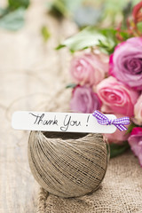 Kordel mit Anhänger und Rosen 