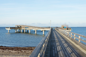 Fototapeta na wymiar Erlebnis-Seebrücke in Heiligenhafen an der Ostsee, Deutschland