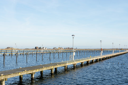 Winterlich leere Marina in Heiligenhafen an der Ostsee, Deutschland