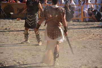 soldados romanos luchando