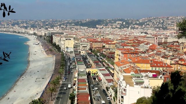 Le march&eacute; aux fleurs du cours Saleya &agrave; Nice