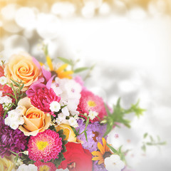 Naklejka premium Beautiful bouquet of flowers on bright background