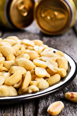 Cleaned peanuts