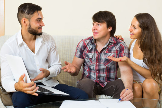 man try to sign contract with couple
