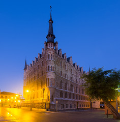 Obraz premium Evening view of The Casa de los Botines in Leon