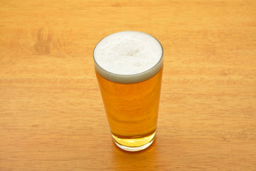 グラスビール/グイッと一杯、ノド越し最高