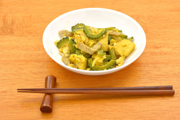 ゴーヤチャンプルー/代表的な沖縄料理