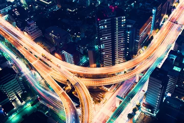 Fotobehang Luchtfoto snelweg knooppunt & 39 s nachts in Tokio, Japan © Tierney