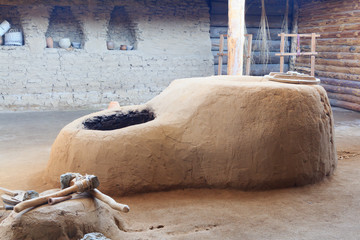 Clay well with the cooling system of bronze century