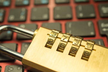 ダイヤル式南京錠