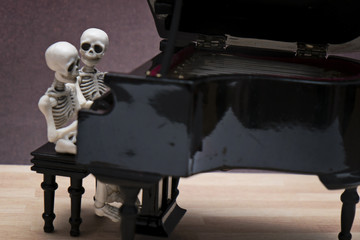 skeleton piano session