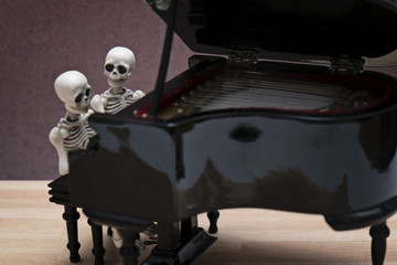skeleton piano session