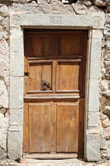 Porte ancienne à Najac