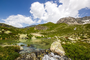 Fototapeta na wymiar Alp Flix – Wandern in den Alpen - Wildwasser