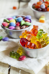 Gummibärchen, Schokolinsen und Geleebohnen