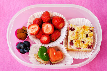 school lunch box for kids