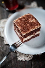 Chocolate pie with walnut cream