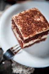 Chocolate pie with walnut cream