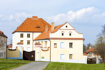 Fototapeta na wymiar Palace Ruzkovy Lhotice, Czech Republic