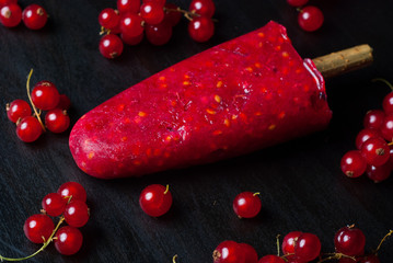 ice lolly with currants - obrazy, fototapety, plakaty