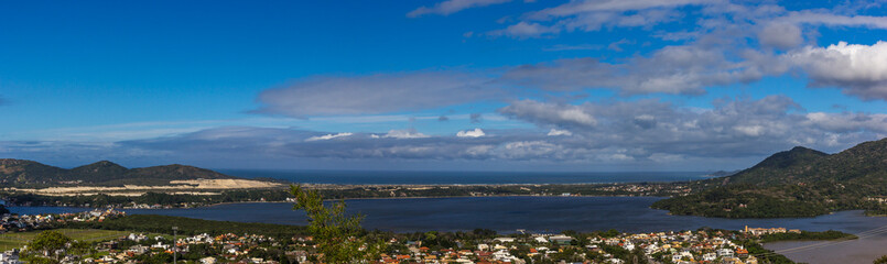 Panorama, lagoa e mar