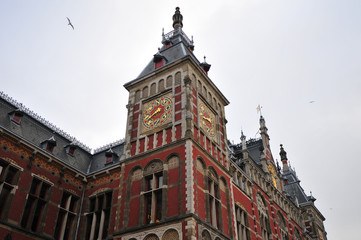 Obraz premium The Central Station building - Amsterdam, Netherlands
