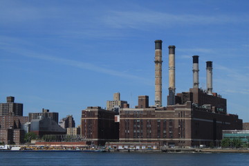 Obraz premium New York City, Con. Ed. Power Plant in Manhattan