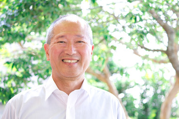 シニア　男性　新緑