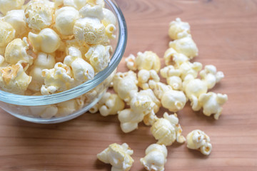 Popcorn in glass bowl