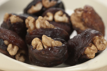 Hastak (dry dates with walnut)