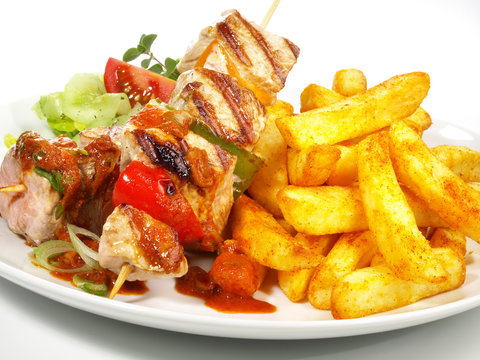 Schaschlik mit Pommes Frites