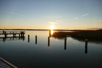 Sonnenuntergang am Wiecker Hafen 