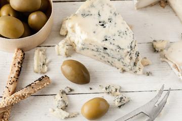 Fototapeta na wymiar Blue Cheese And Olives