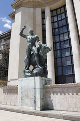 Obraz premium Statue du Palais de Chaillot à Paris