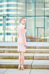 Obraz premium Beautiful young business woman