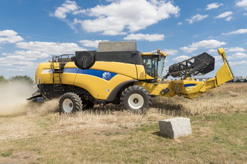 Obraz premium Mähdrescher