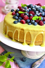 Berry cake with white chocolate glaze.
