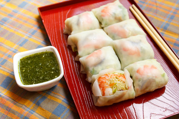 Fresh noodle spring rolls with shrimp and vegetable.